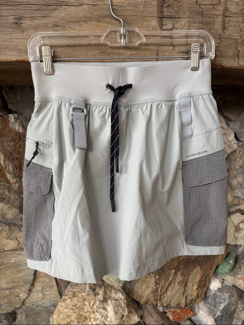 Lululemon Athletica Multi-Pocket HR Hiking Cargo Skirt with Shorts Women’s 6